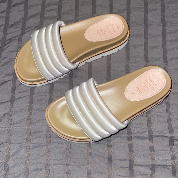 Oasis Society Shoes - Sandals